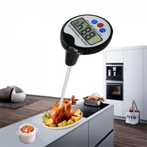 Spontán érintetlen élelmiszer-mérő hőmérő a konyhában